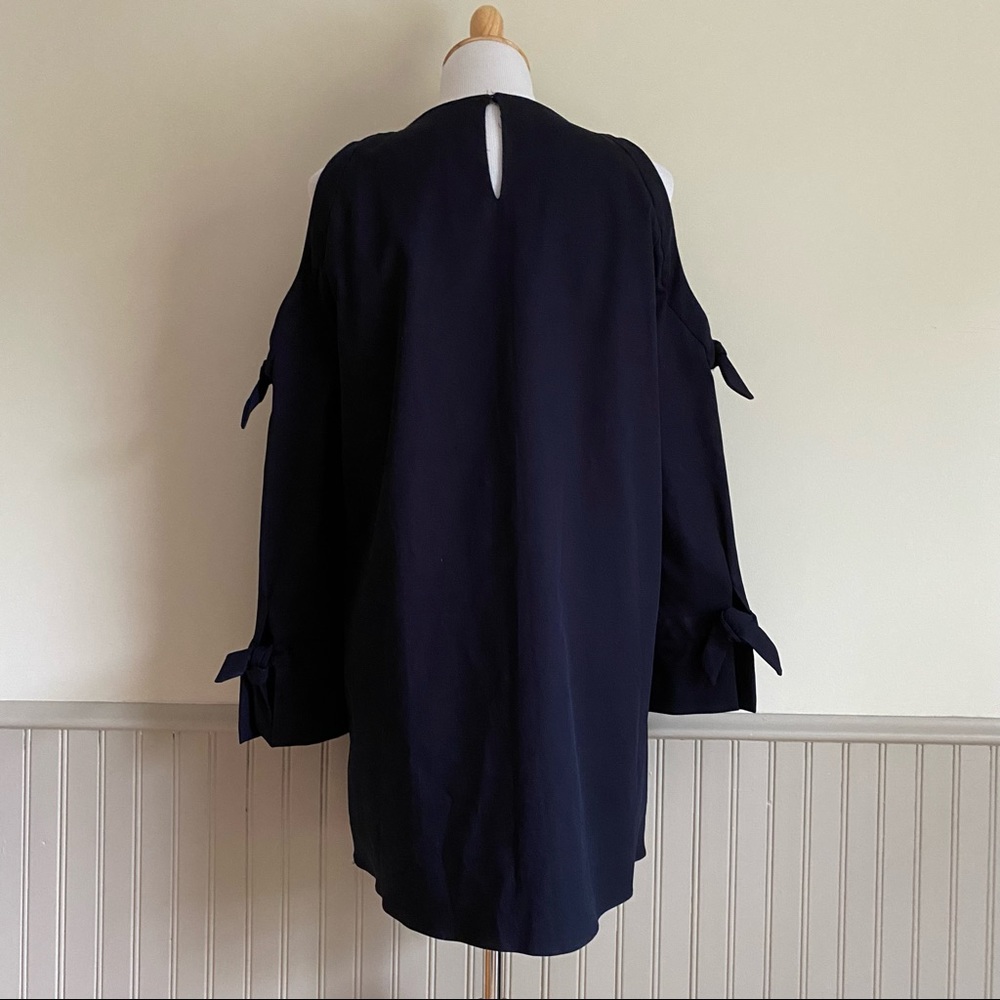 Brand New Zara Navy Mini Dress with Cold-Shoulder Cut-Away Sleeves & Bows - Picture 4 of 11